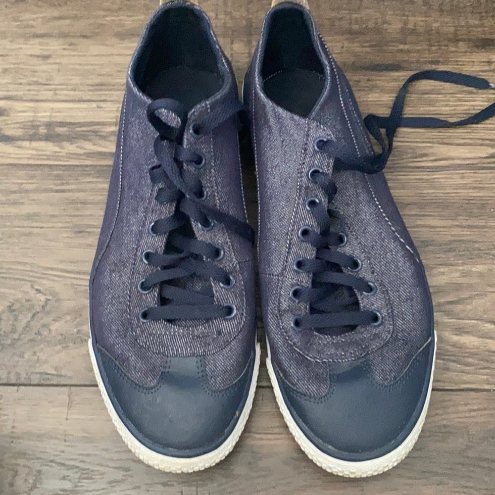 Puma lace ups